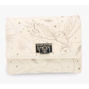 NWT Harry Potter Tonal Icons Quidditch Hedwig Quilted Wallet